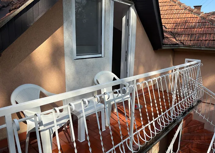 Banjica 2 * 索科矿泉村